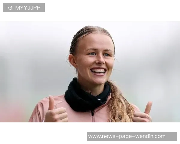 切尔西门将汉普顿荣膺BBC年度最佳女足球员称号 切尔西门将汉普顿荣膺BBC年度最佳女足球员称号